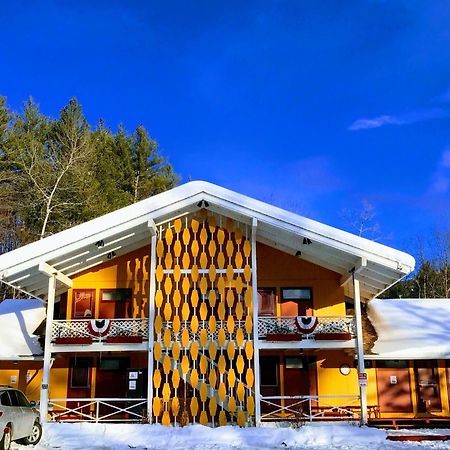 Snowdon Chalet Motel Londonderry Exterior foto