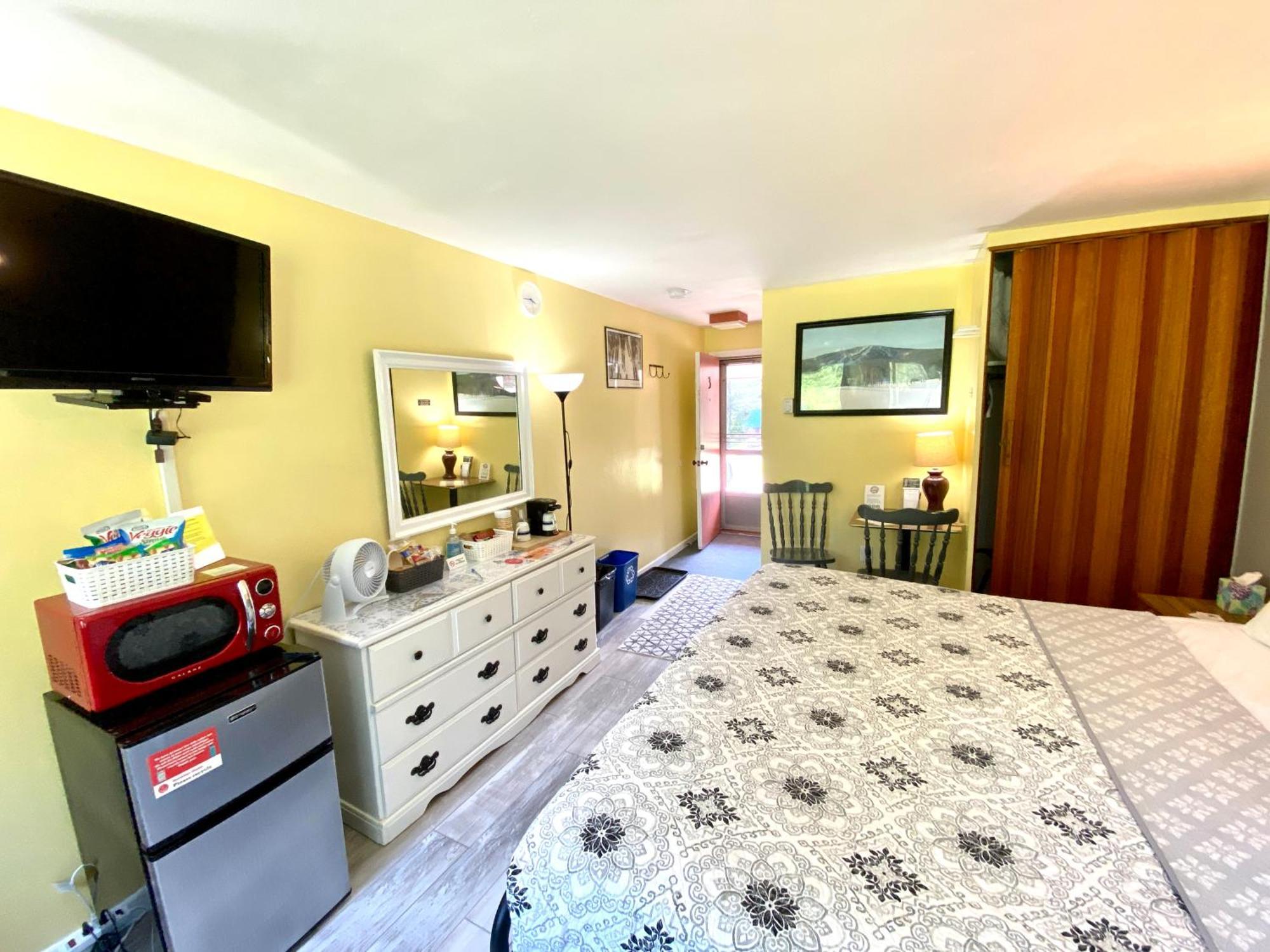 Snowdon Chalet Motel Londonderry Exterior foto